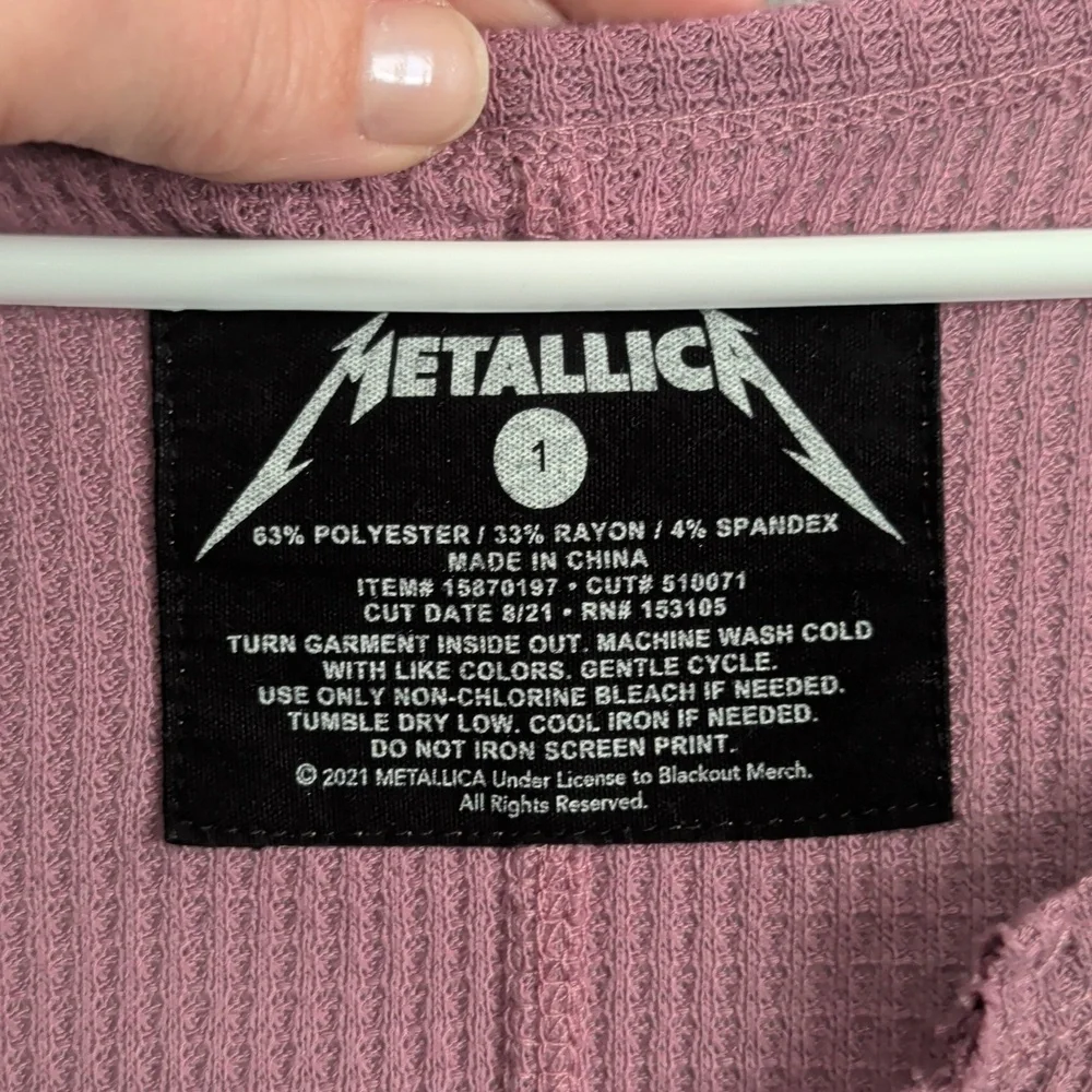Pink Long-Sleeve Metallica Top Torrid - Picture 2 of 3
